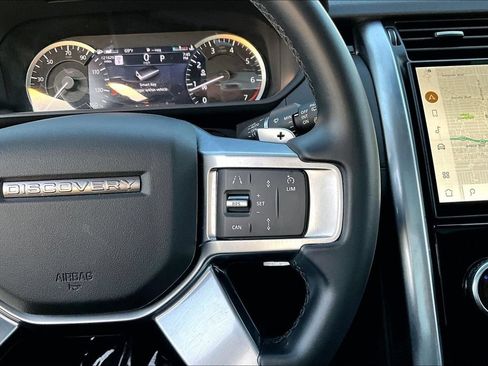 Certified 2023 Land Rover Discovery S AWD/4WD image 12