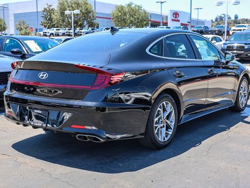 Used 2023 Hyundai Sonata SEL w/ Preferred Accessory Package FWD image 22