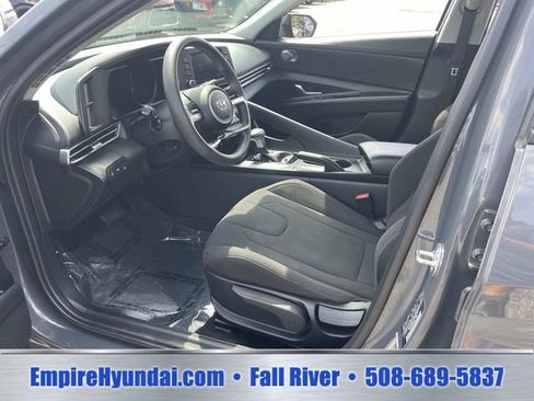 Used 2023 Hyundai Elantra SEL FWD image 16