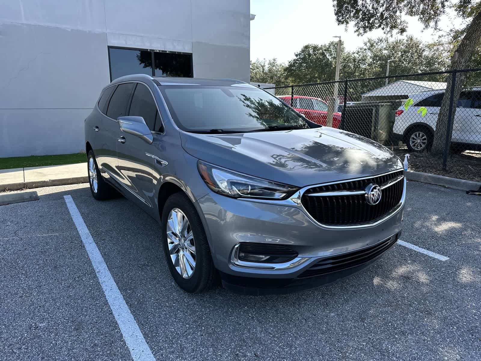 Used 2021 Buick Enclave Essence w/ Sound and Sites Package AWD/4WD image 11
