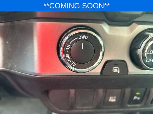Used 2017 Toyota Tacoma SR5 w/ Tow Package AWD/4WD image 14
