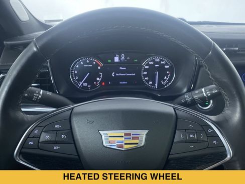 Certified 2023 Cadillac XT5 Premium Luxury FWD image 3