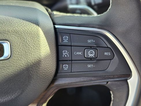 New 2026 Jeep Grand Cherokee L 4WD image 14