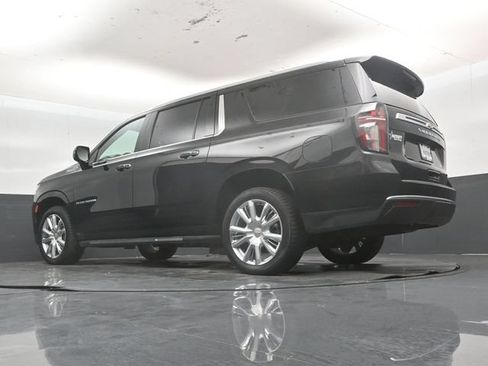Used 2024 Chevrolet Suburban High Country AWD/4WD image 57