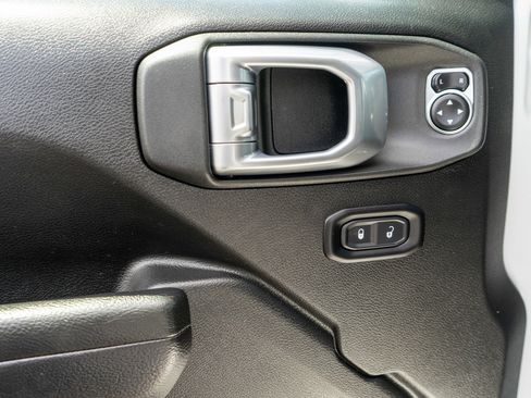 Used 2022 Jeep Wrangler Unlimited Sport AWD/4WD image 15