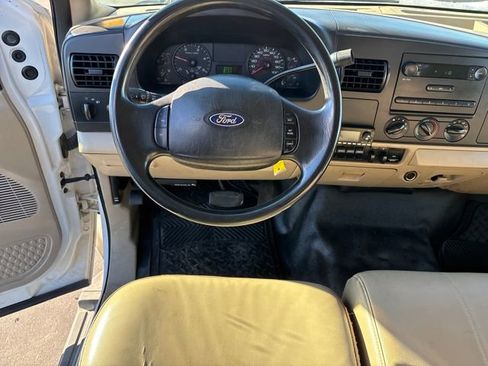 Used 2007 Ford F550 2WD Crew Cab Super Duty image 13