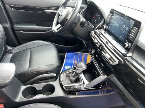 Used 2021 Kia Seltos EX image 10