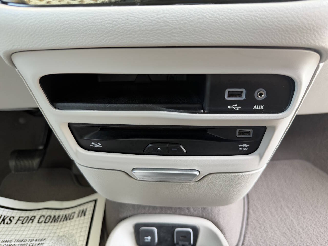Used 2017 Chrysler Pacifica Touring-L Plus FWD image 26