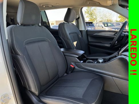 Used 2023 Jeep Grand Cherokee L Laredo image 31