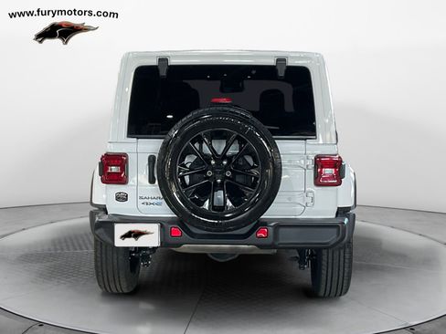 Used 2025 Jeep Wrangler Unlimited Sahara image 4