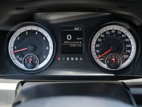 Used 2015 RAM 1500 ST w/ SXT Appearance Group AWD/4WD image 15