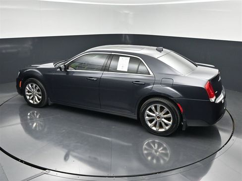 Used 2017 Chrysler 300 Limited w/ Value Package AWD/4WD image 25
