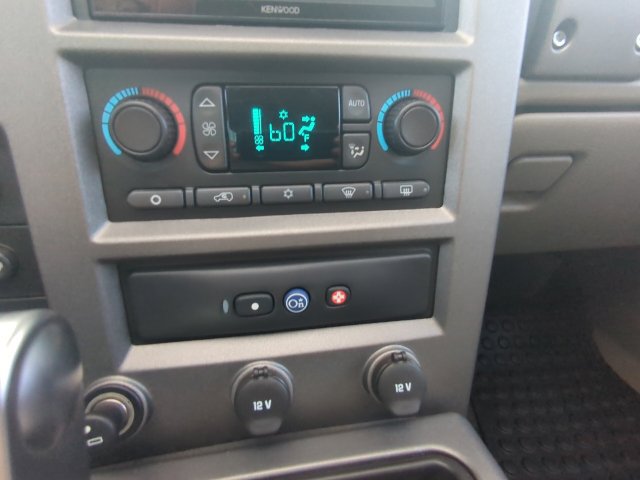 Used 2004 HUMMER H2 w/ Preferred Equipment Group AWD/4WD image 20