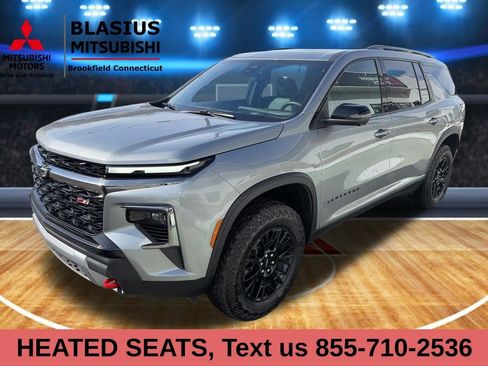 Used 2025 Chevrolet Traverse Z71 image 6