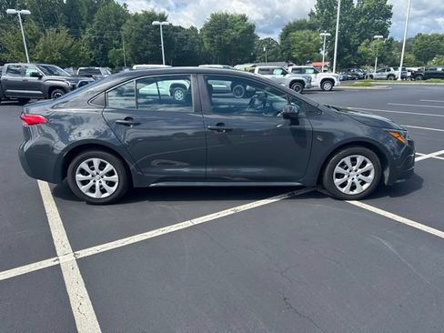 Used 2024 Toyota Corolla LE FWD image 2