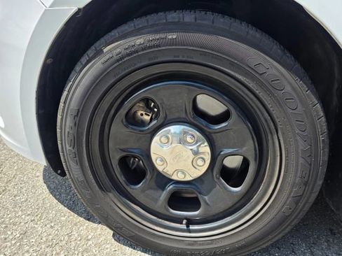 Used 2015 Ford Taurus Police Interceptor AWD w/ Ready For The Road Package image 9