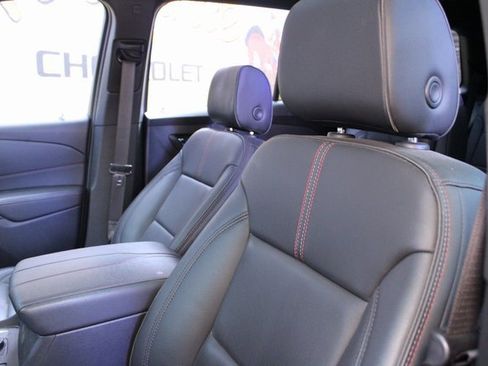 Used 2023 Chevrolet Traverse RS image 20