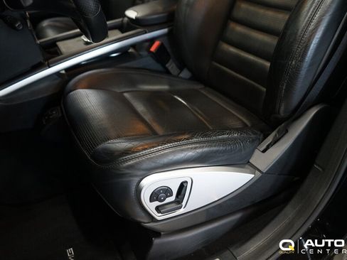 Used 2011 Mercedes-Benz ML 63 AMG 4MATIC image 16
