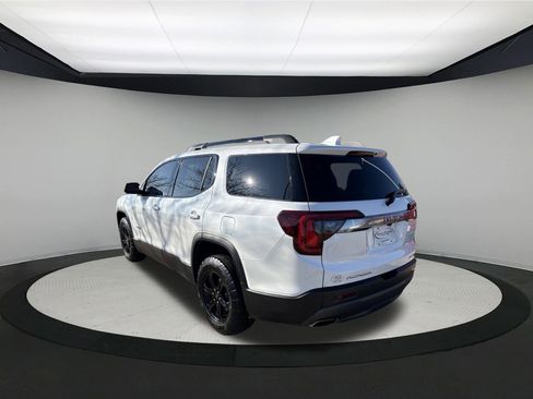 Used 2022 GMC Acadia AT4 w/ Technology Package image 5