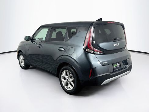 Used 2025 Kia Soul LX w/ LX Technology Package FWD image 5