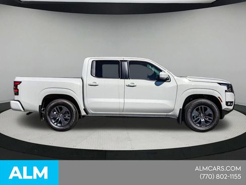 Certified 2025 Nissan Frontier SV w/ SV Convenience Package RWD image 10