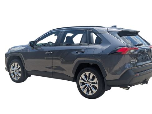 Used 2024 Toyota RAV4 XLE Premium FWD image 10