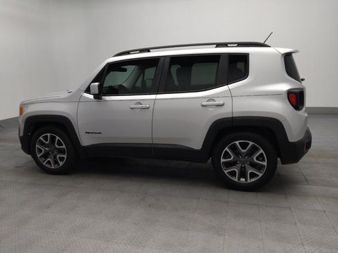 Used 2016 Jeep Renegade Latitude image 3