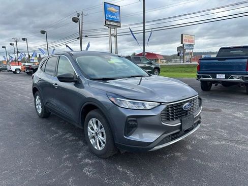 Used 2024 Ford Escape Active image 2