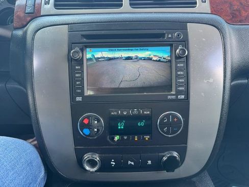 Used 2009 GMC Yukon XL SLT image 17