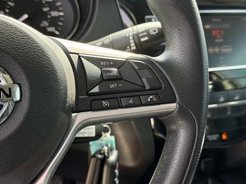 Certified 2021 Nissan Rogue Sport S image 30