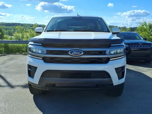 Used 2022 Ford Expedition Max XLT AWD/4WD image 2