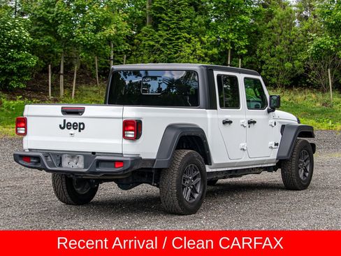 Used 2025 Jeep Gladiator Sport AWD/4WD image 8