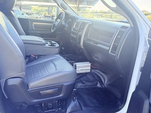 Used 2015 RAM 3500 Tradesman w/ Power & Remote Entry Group image 9