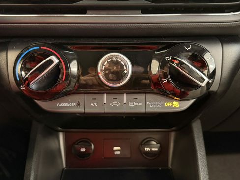 Used 2023 Hyundai Kona SEL image 18