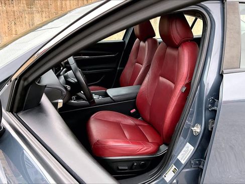 Used 2022 MAZDA MAZDA3 s image 8