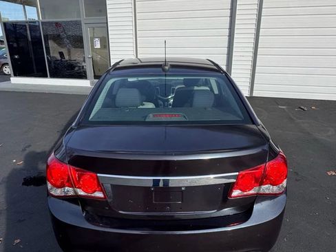 Used 2015 Chevrolet Cruze LS image 4
