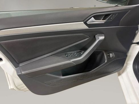 Used 2024 Volkswagen Jetta Sport image 36