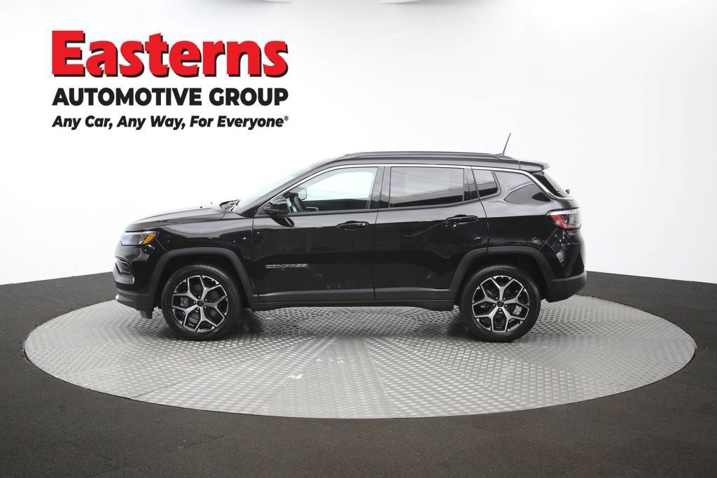 Used 2025 Jeep Compass Limited AWD/4WD image 59