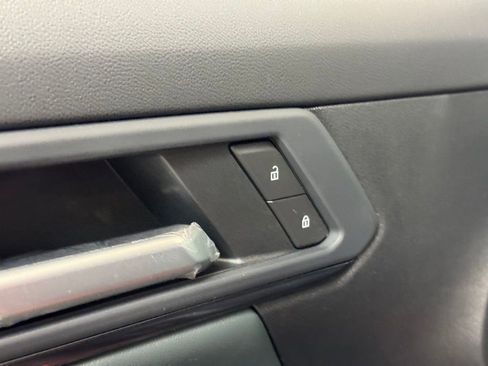 New 2026 GMC Terrain AT4 w/ Technology Package II AWD/4WD image 9