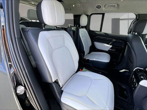 New 2025 Land Rover Defender 130 V8 AWD/4WD image 10
