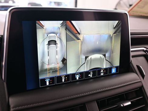 Used 2023 Chevrolet Tahoe Z71 w/ Luxury Package image 25