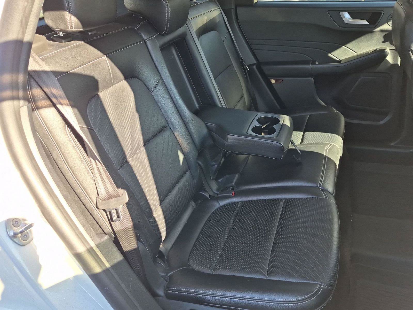 Used 2022 Ford Escape SEL w/ Technology Package AWD/4WD image 30