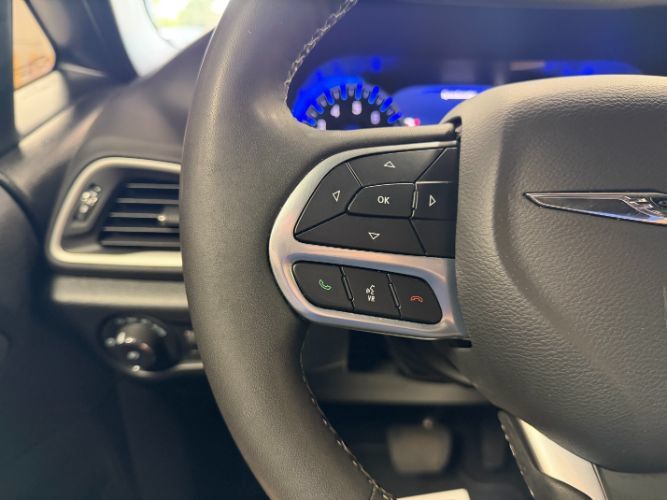 Used 2025 Chrysler Pacifica Select FWD image 20