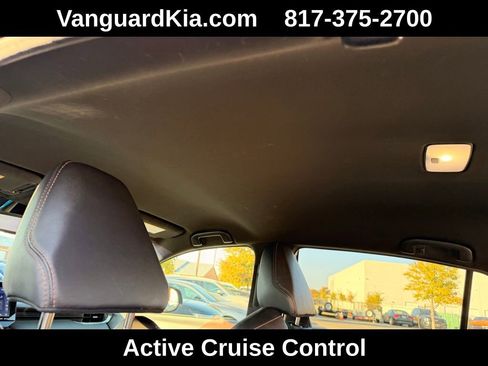 Used 2022 Toyota Venza Limited image 27