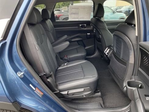 New 2025 Kia Sorento EX image 38