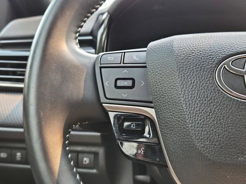 Used 2025 Toyota Camry SE FWD image 29