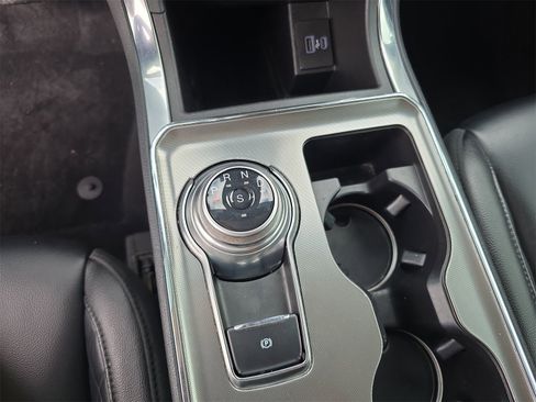 Certified 2023 Ford Edge Titanium image 19