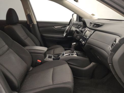 Used 2020 Nissan Rogue SV w/ Sun & Sound Touring Package AWD/4WD image 21