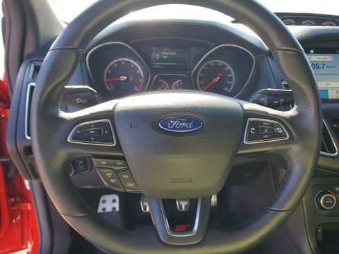 Certified 2017 Ford Focus ST w/ Equipment Group 401A image 18