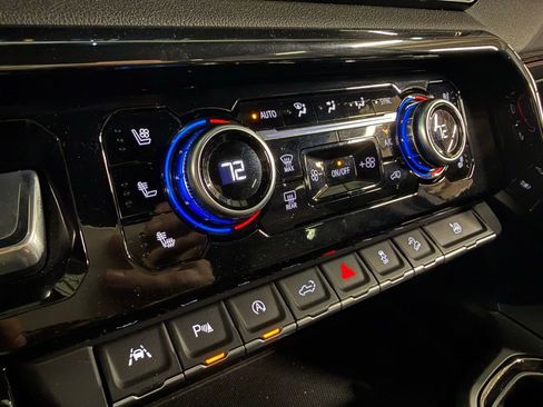 Used 2023 GMC Sierra 1500 AT4 w/ AT4 Preferred Package image 14